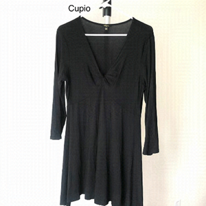 Cupio Black front-twist, comfy, lightweight long sleeved top / Sz‎ L
